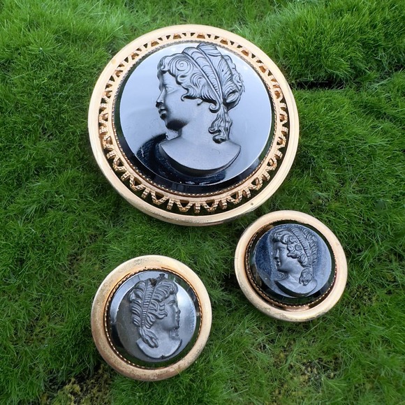 Vintage Hematite Cameo Intaglio Brooch And Clip On Earrings Set W German Style - Picture 3 of 13